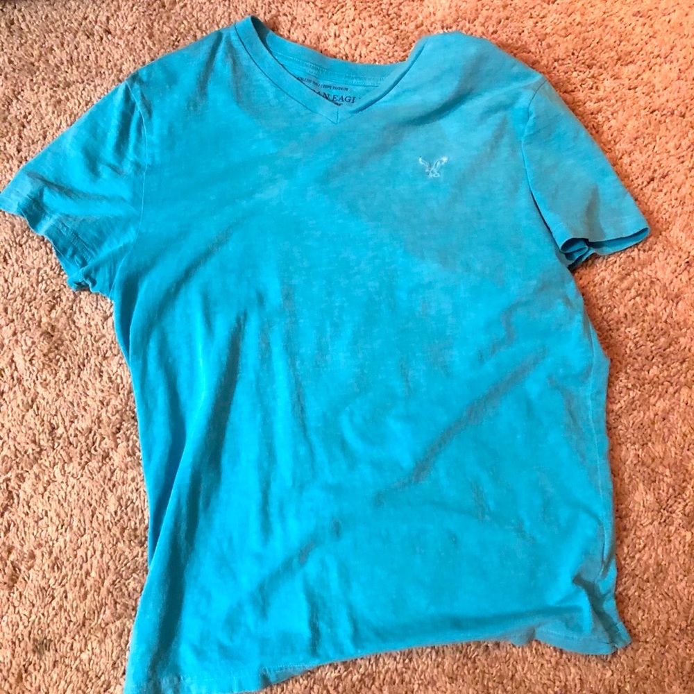 American Eagle V neck